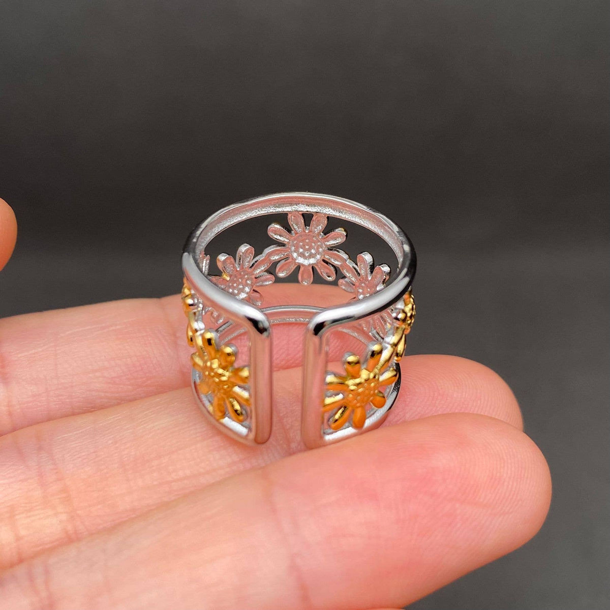 Two Tone Sunflower 18K Gold Plated Stainless Steel Ring -FGS