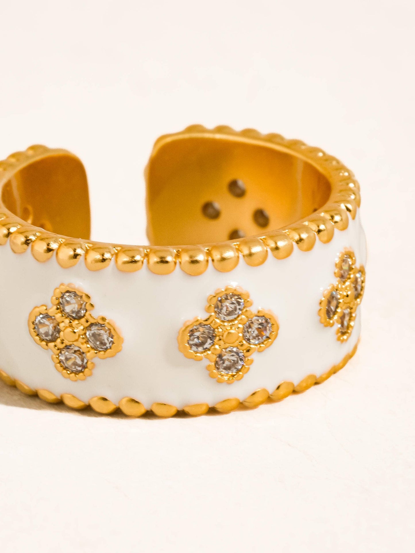 Satin 18K Gold Vintage White Enamel Floral Band Ring: White