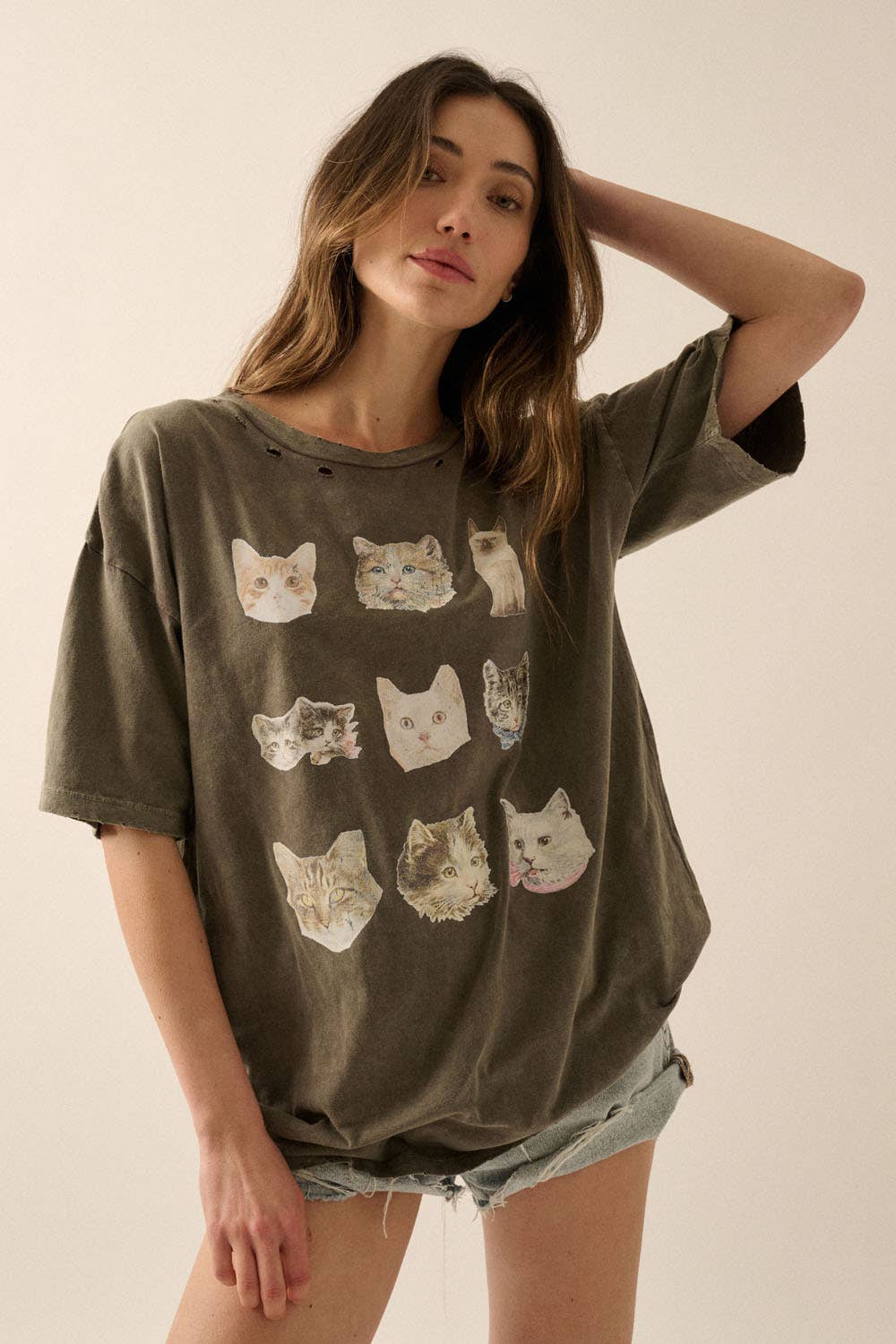 Cat Photos Distressed Oversize Graphic Tee: Iron / L