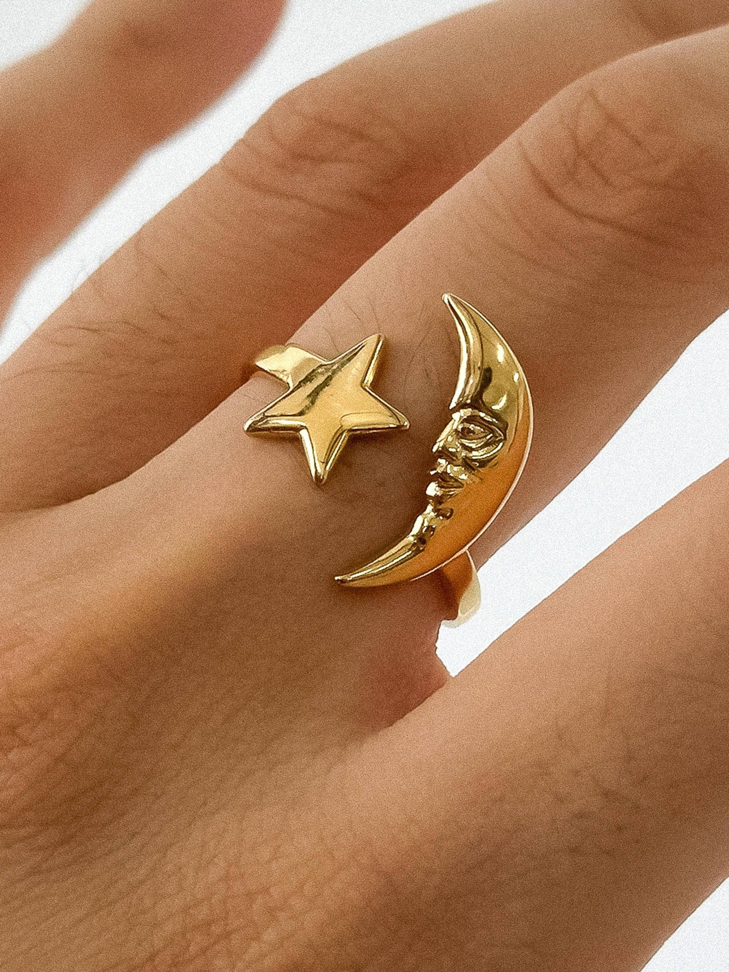 Tasa 18K Gold Non-Tarnish Star and Moon Ring: Yellow Gold