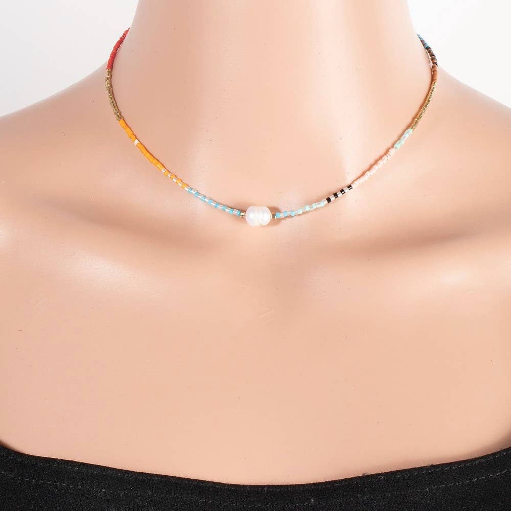 Dainty Seed Beaded Pearl Charm Necklace: GMU