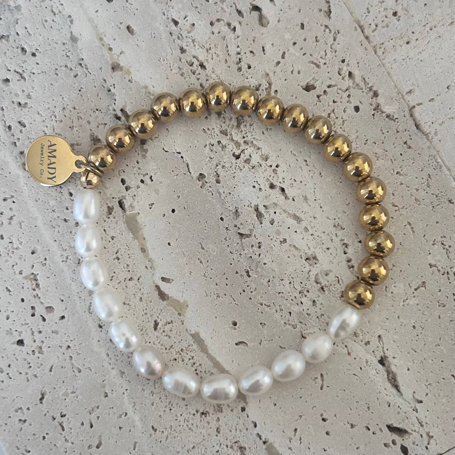Pearls Bracelet Gold plated beads adjustable one size