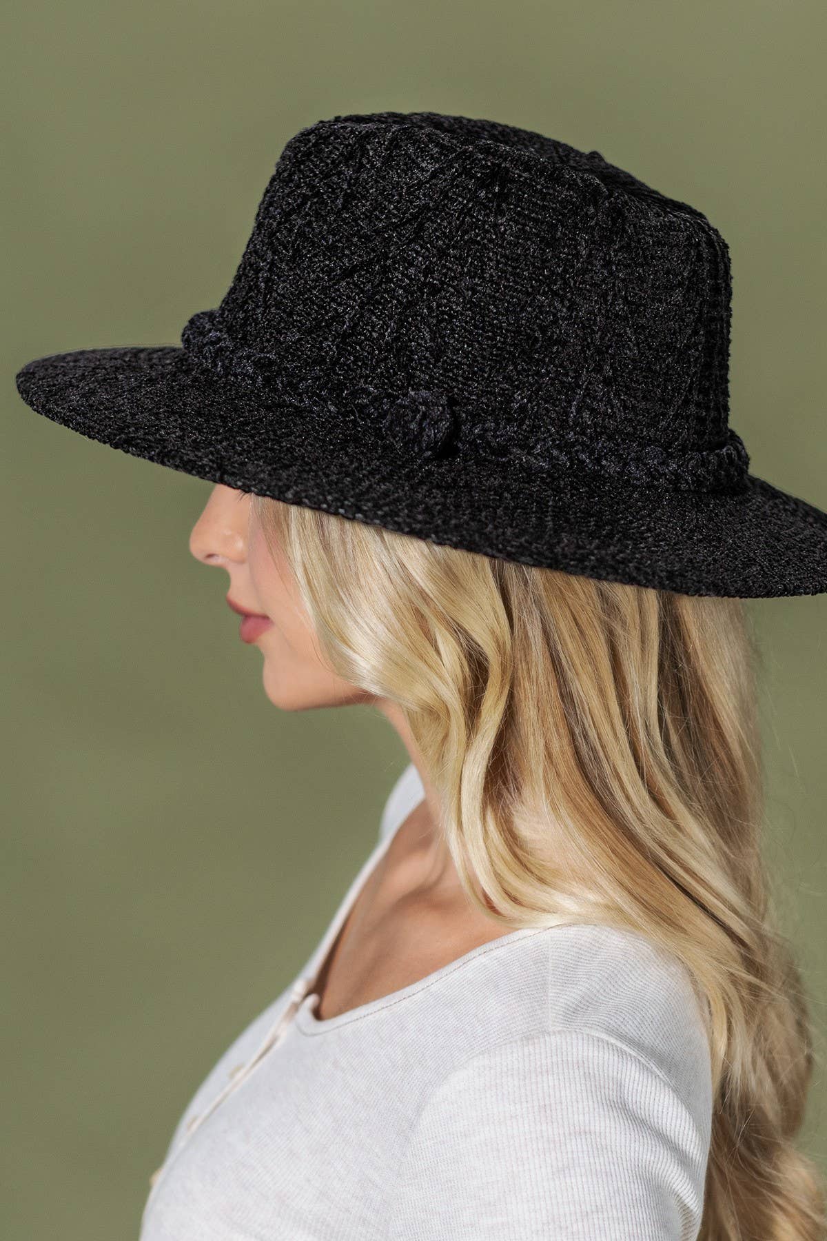 Chenille Pattern Fedora With Breaded Band : BLACK(BK)