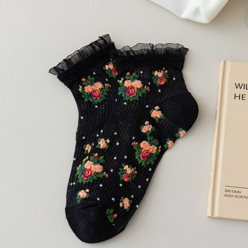 Small flower breathable thin black and white lace short sock: Black