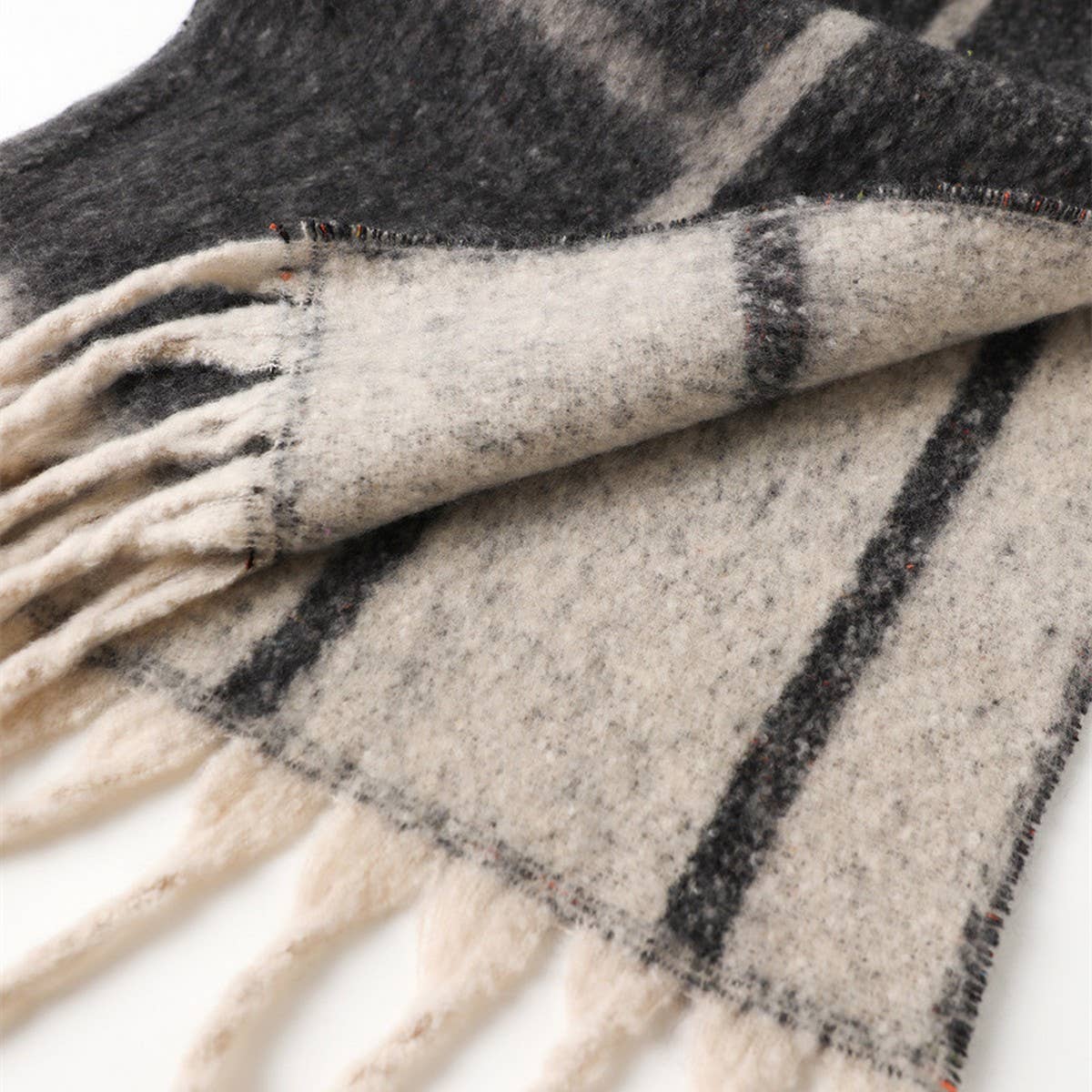 Minimalist Grid Scarf Shawl with Warm Texture_CWASC2771: Red / (OS) 2