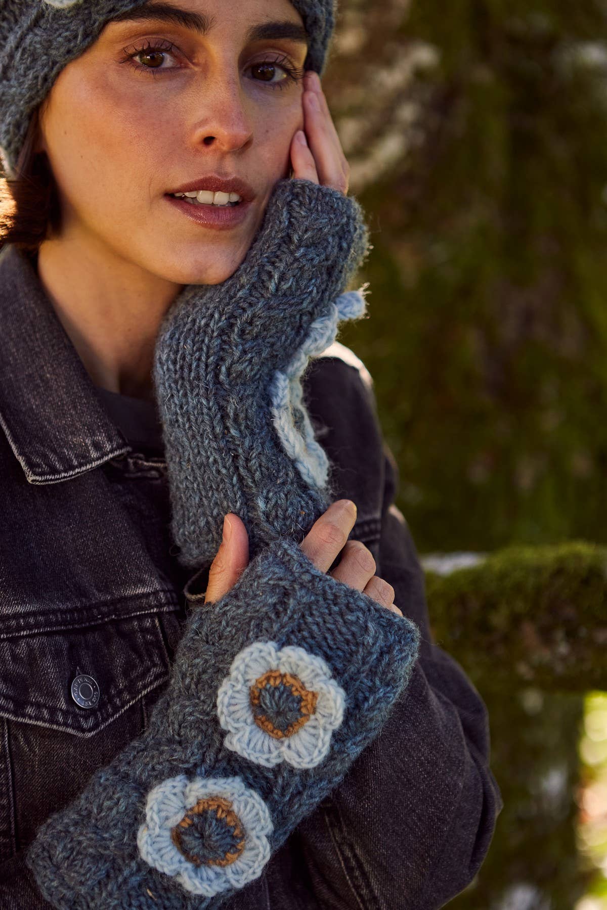 Sorrento Cable Knit Fingerless Glove Crochet Flower Teal