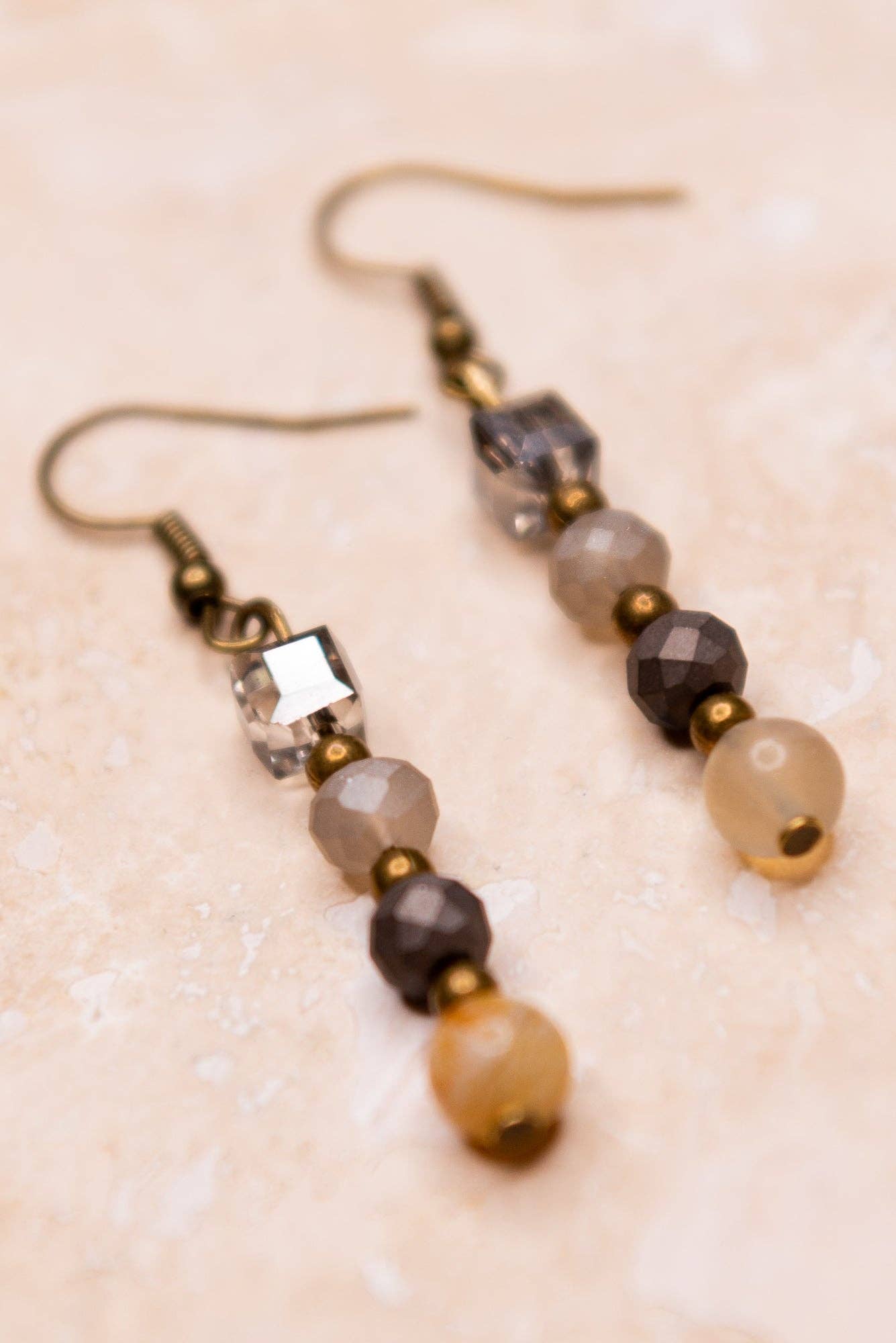 Mari Earrings in Grey Mix