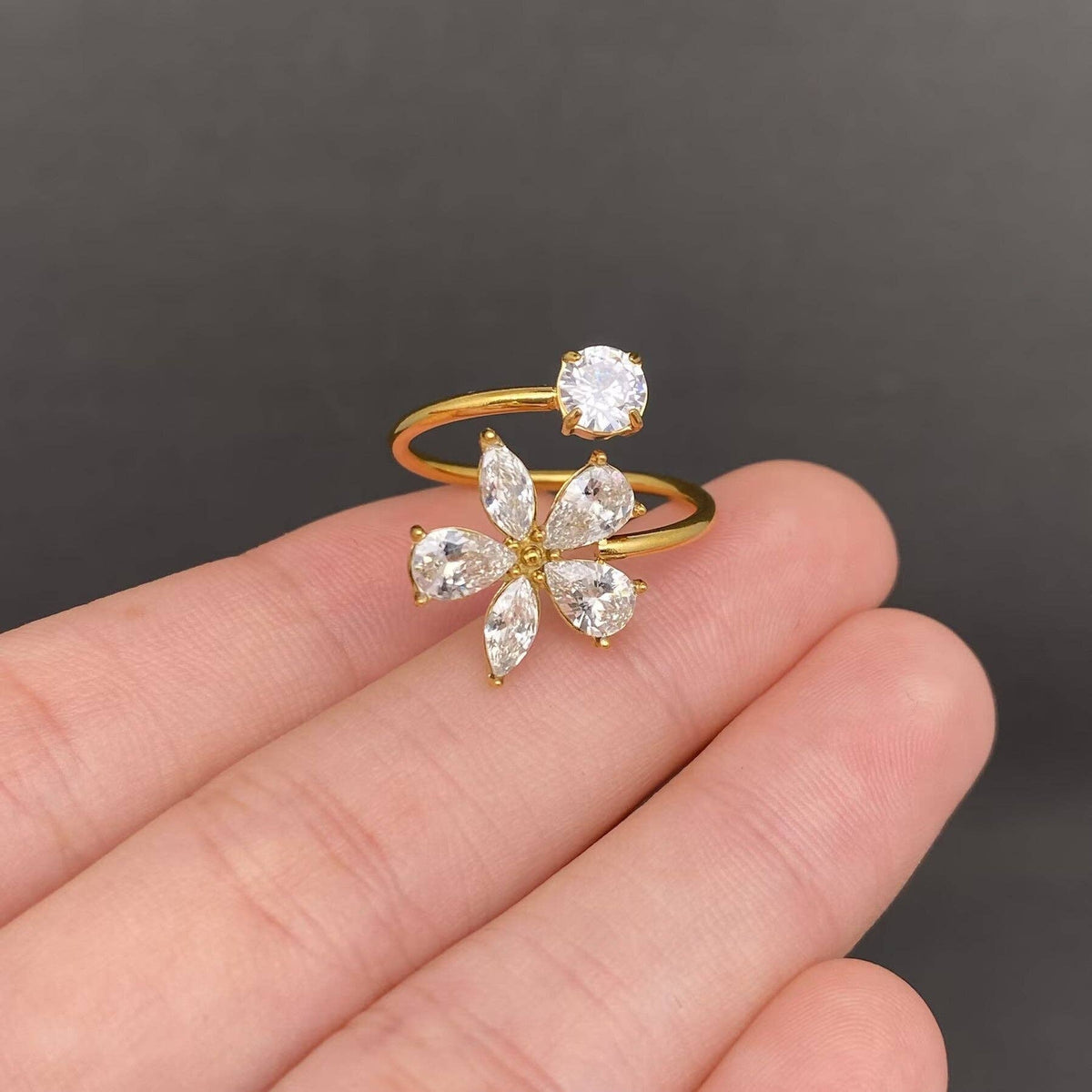 Zircon Flower 18K Gold Plated Stainless Steel Ring - FGS