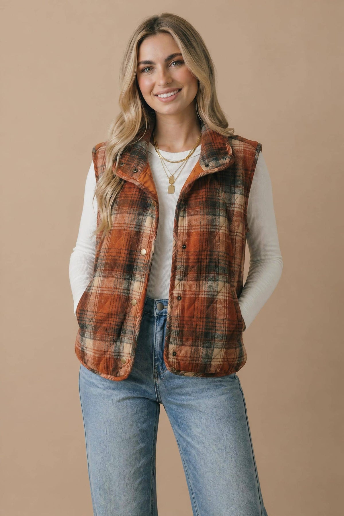 Plaid Quilted Snap Button Puffer Vest: RUST / M