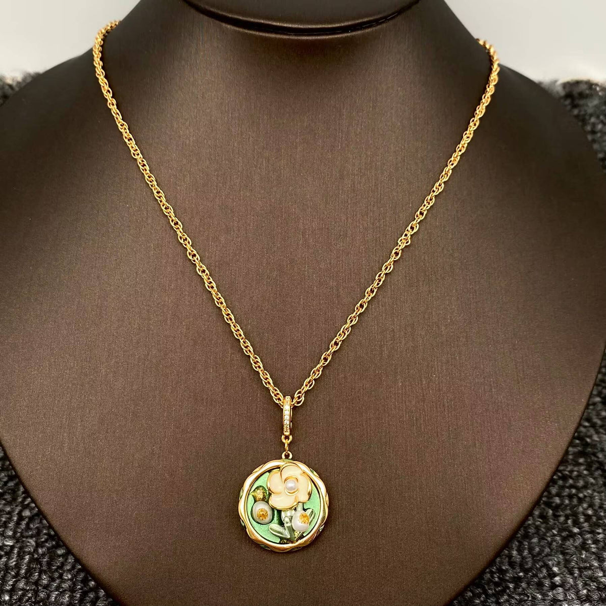Oil Painting Style Pearl Flower Charm 18K Golden Necklace