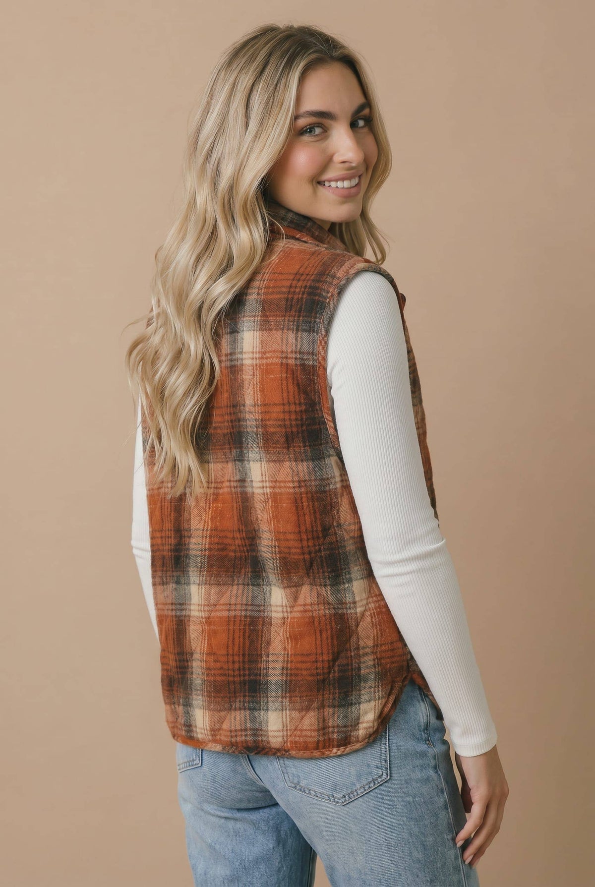 Plaid Quilted Snap Button Puffer Vest: RUST / S