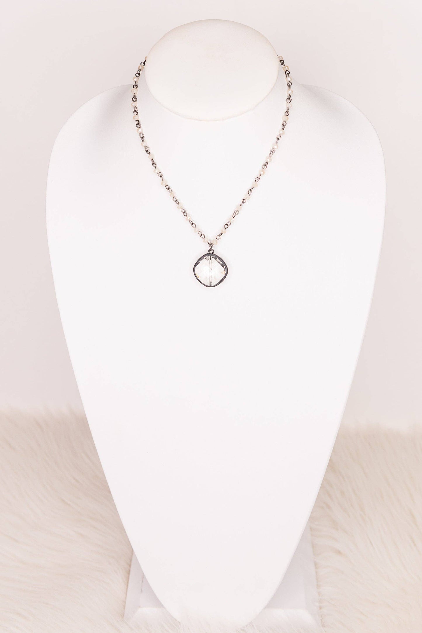 Ariel Necklace in Cream