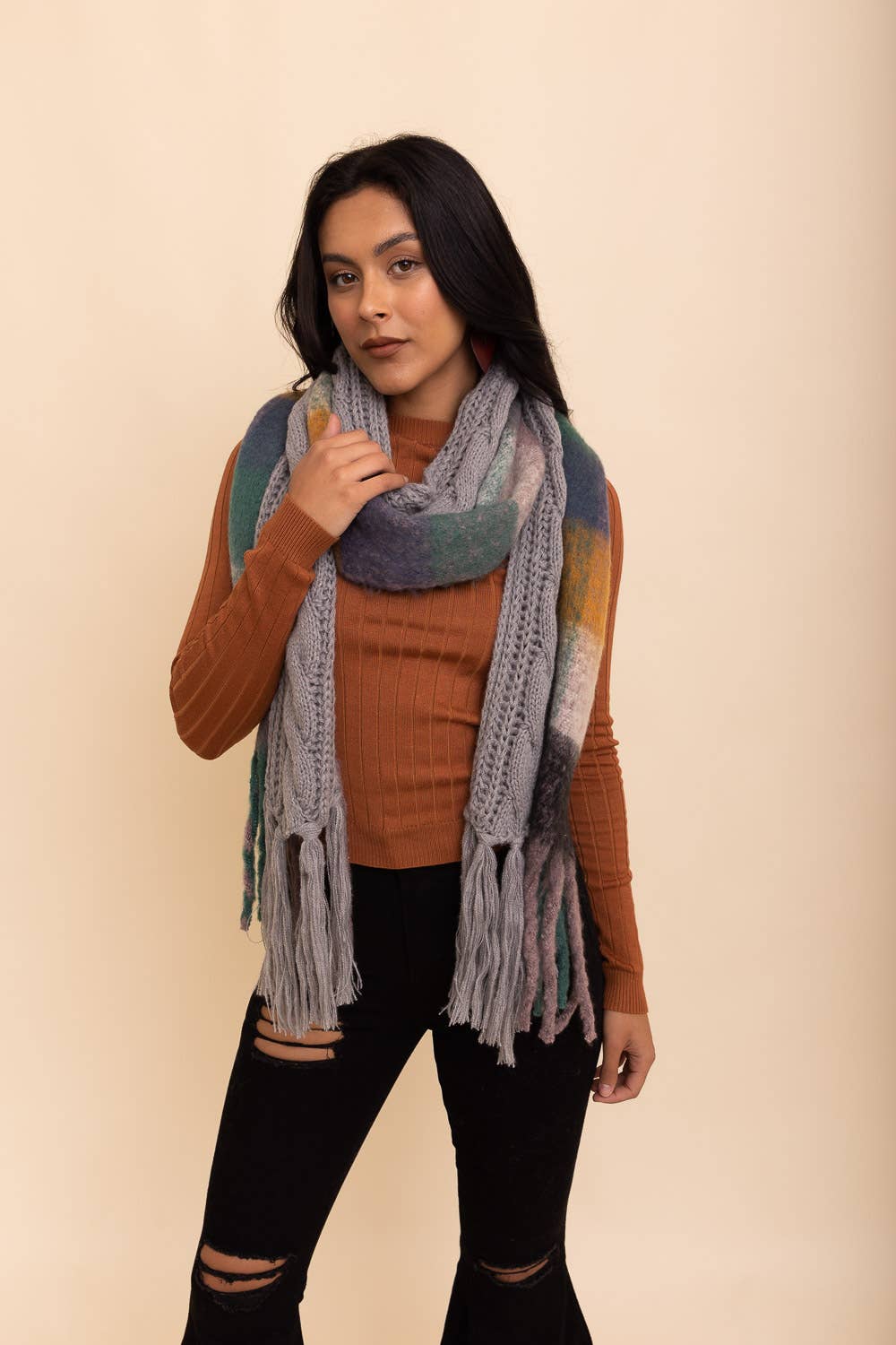 Cozy Knit Dual Textured Scarf w/ Tassels: Gray