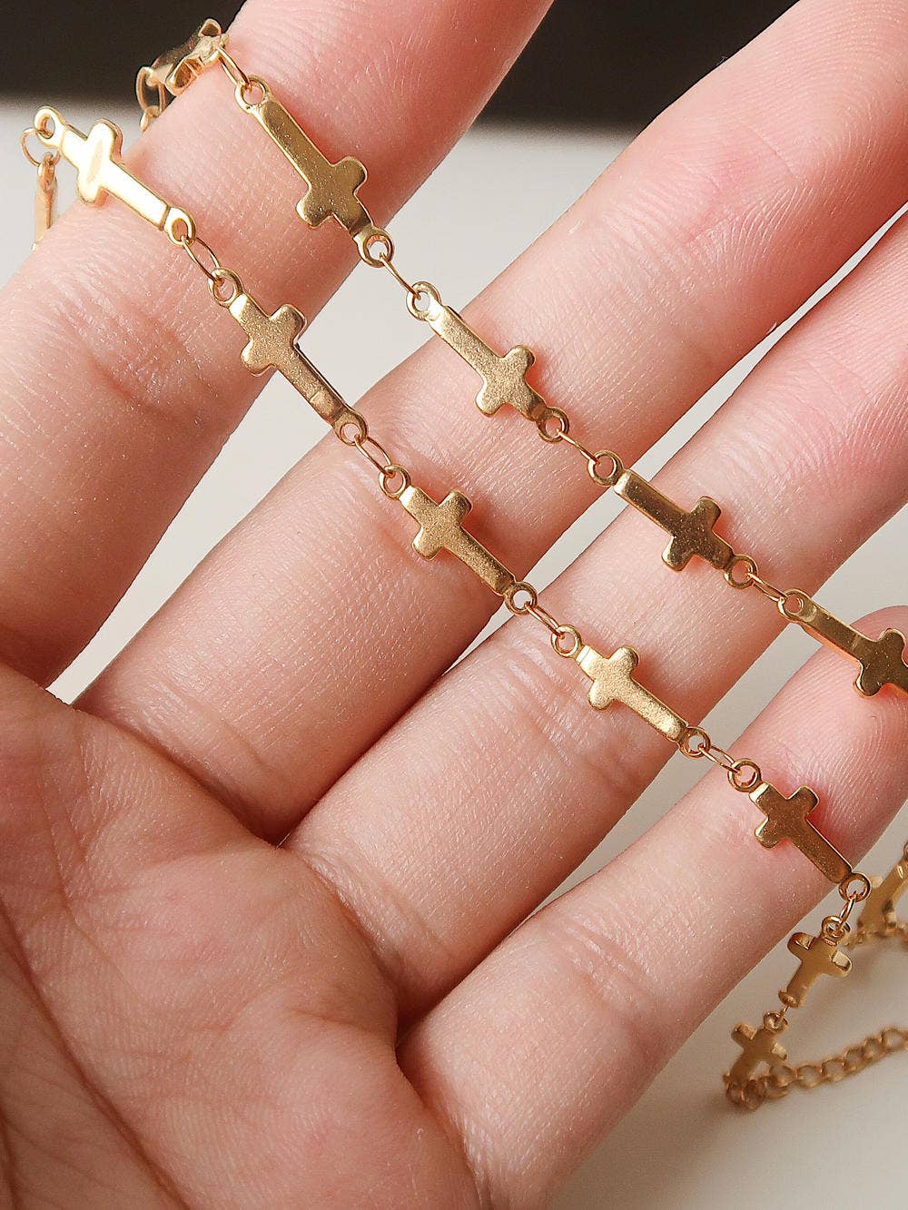 Dilara 18K Gold Non-Tarnish Cross Choker: Yellow Gold